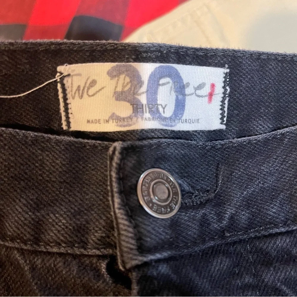 WE THE FREE x Free People High Rise Distressed Jeans Size 30 - Picture 3 of 3